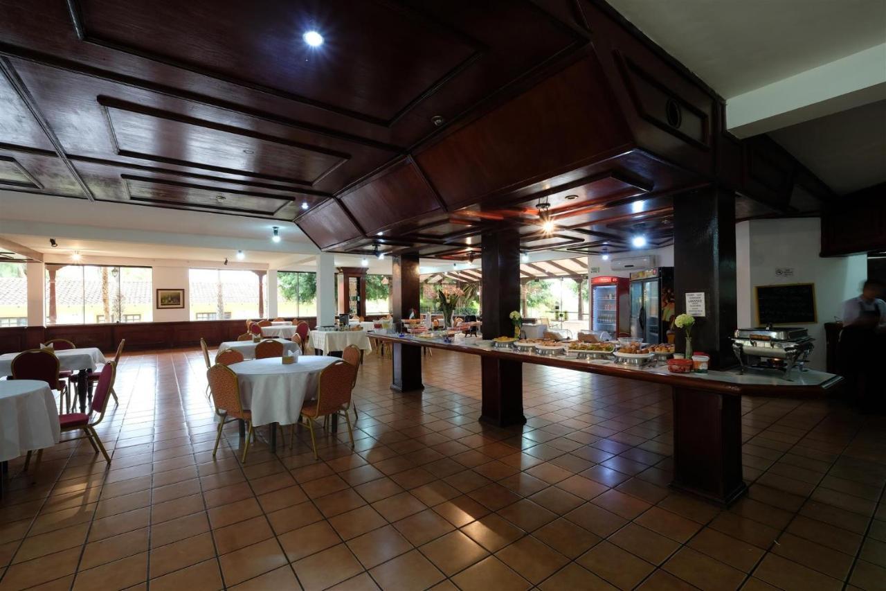 El Pantanal Hotel & Resort Puerto Quijarro  Dış mekan fotoğraf