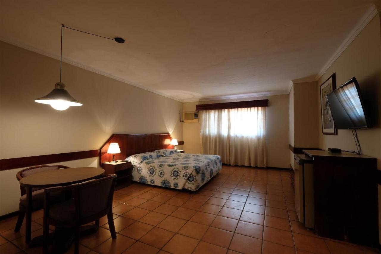 El Pantanal Hotel & Resort Puerto Quijarro  Dış mekan fotoğraf