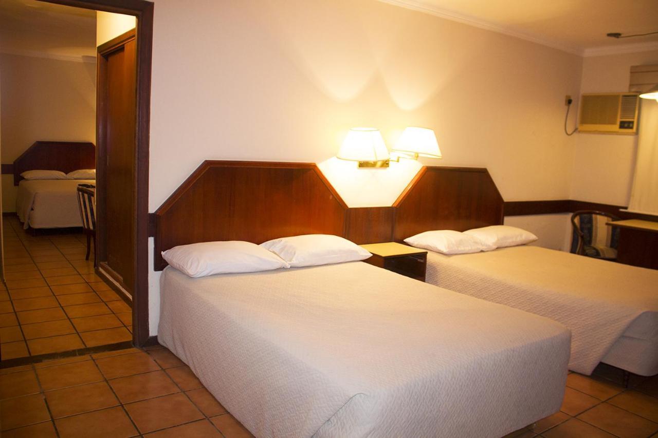 El Pantanal Hotel & Resort Puerto Quijarro  Dış mekan fotoğraf
