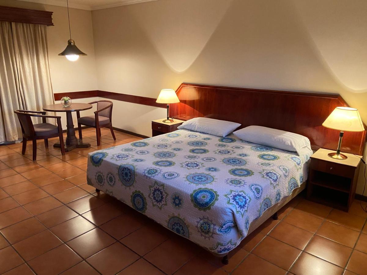 El Pantanal Hotel & Resort Puerto Quijarro  Dış mekan fotoğraf